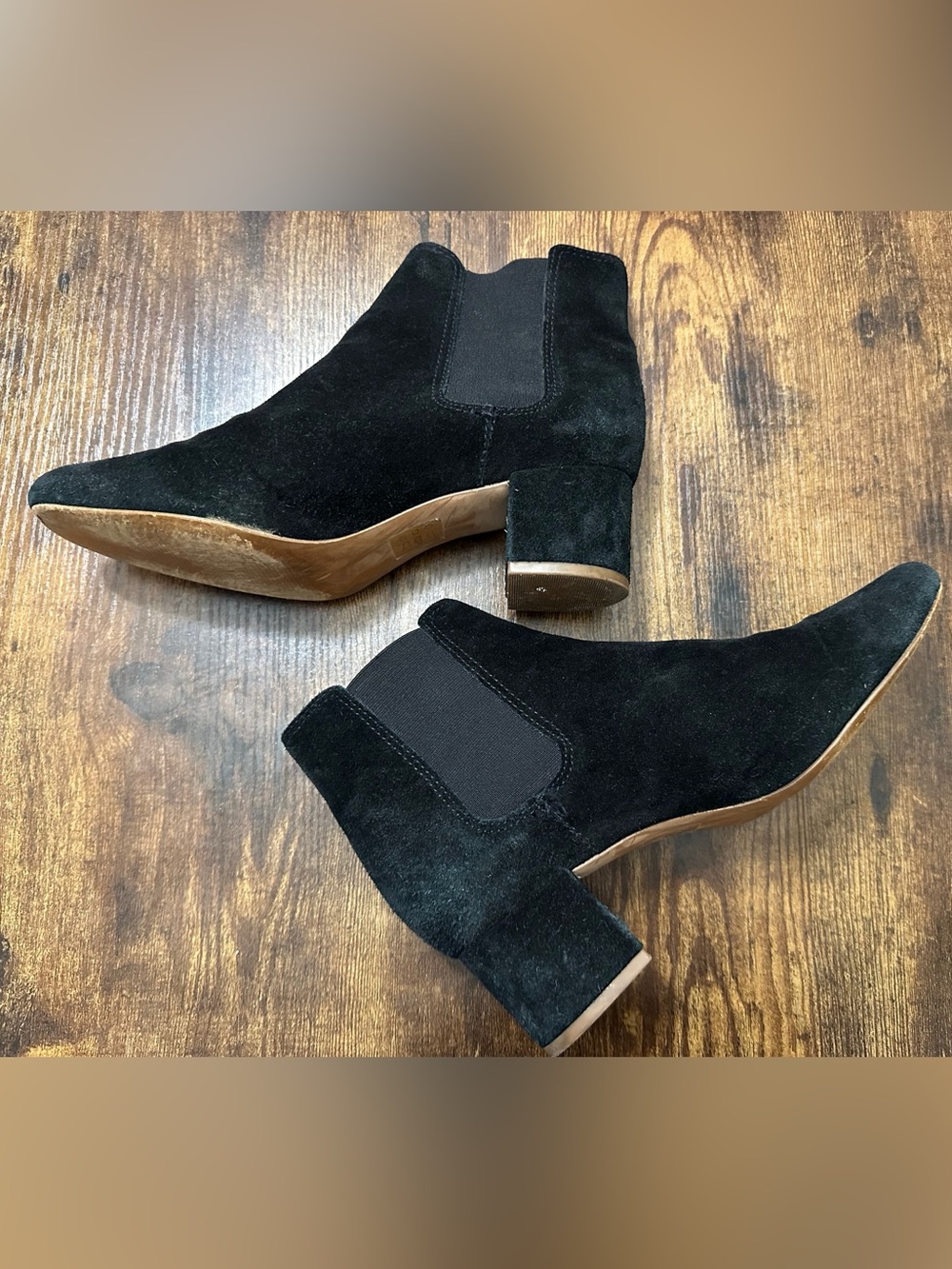 Madewell Black Suede Chelsea Ankle Boots Casual Preppy Chic Minimalist Fall